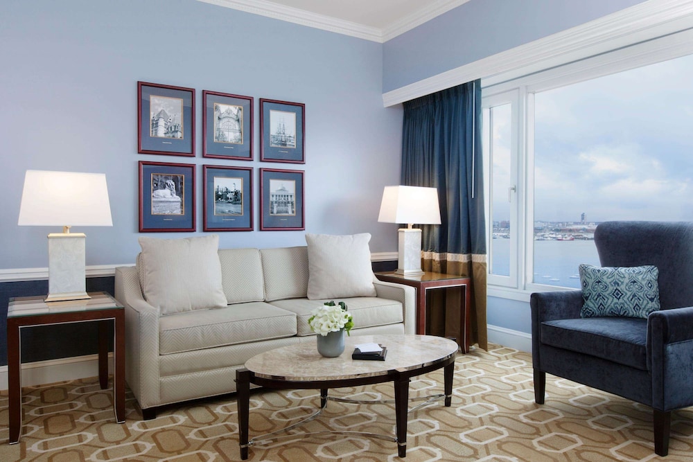 Suite, 1 King Bed (Mariner Suite)