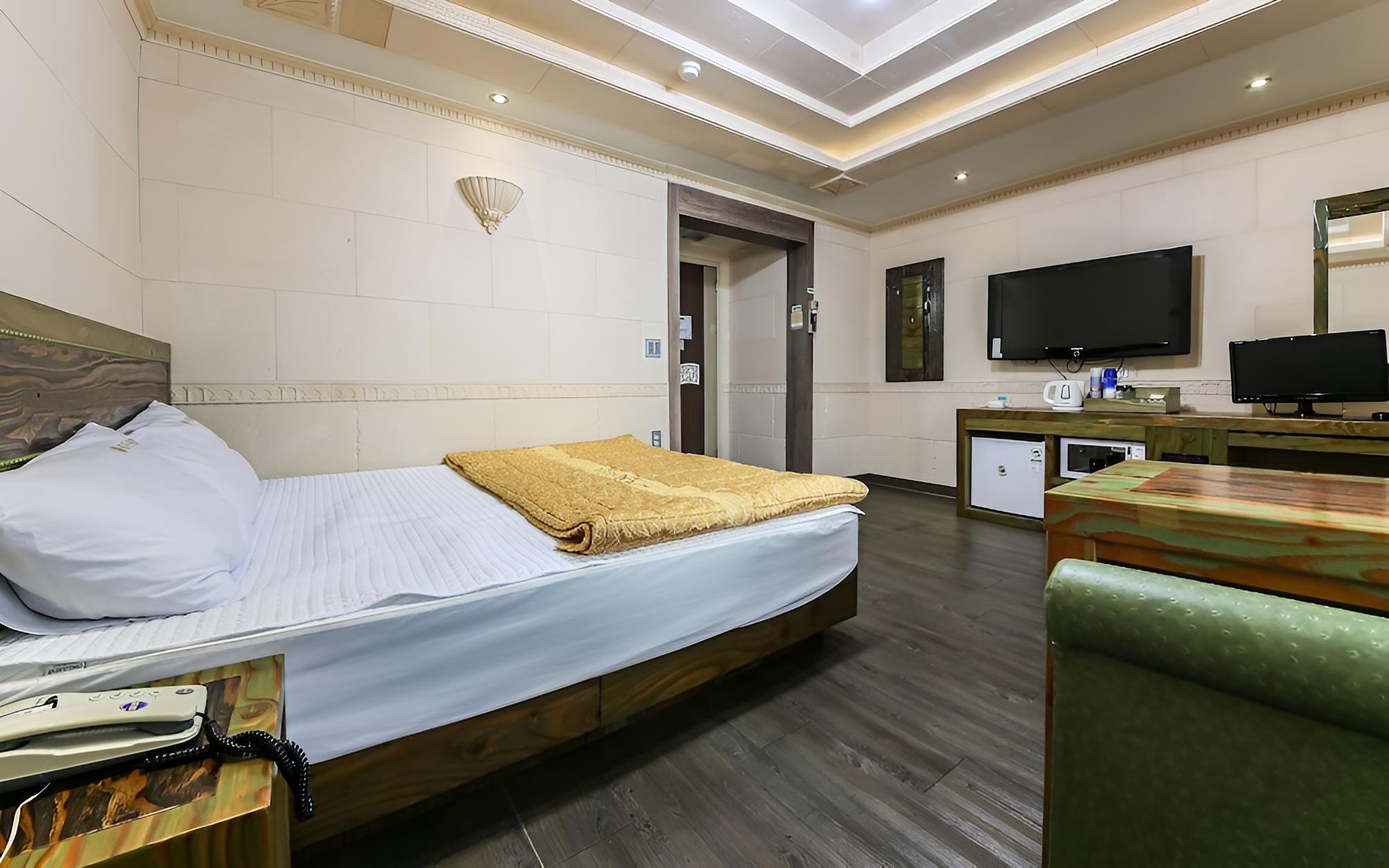 Room (Special room (healthy loess room)) - Photo 10
