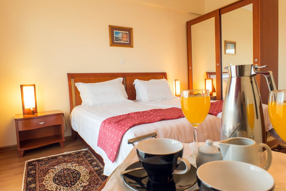 Double or Twin Room - Photo 17