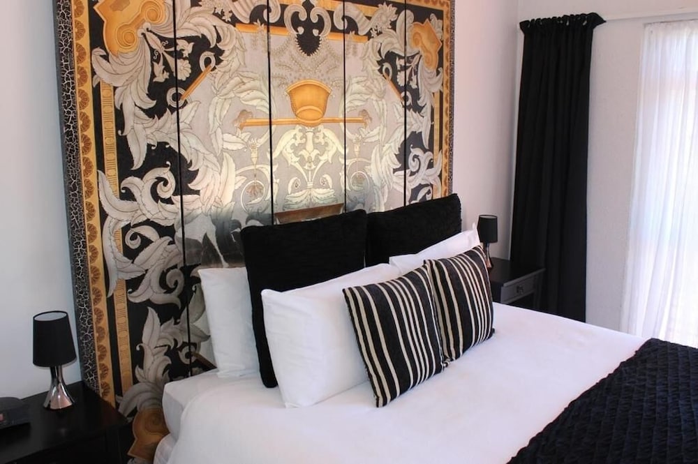 Bath Suite - Photo 11