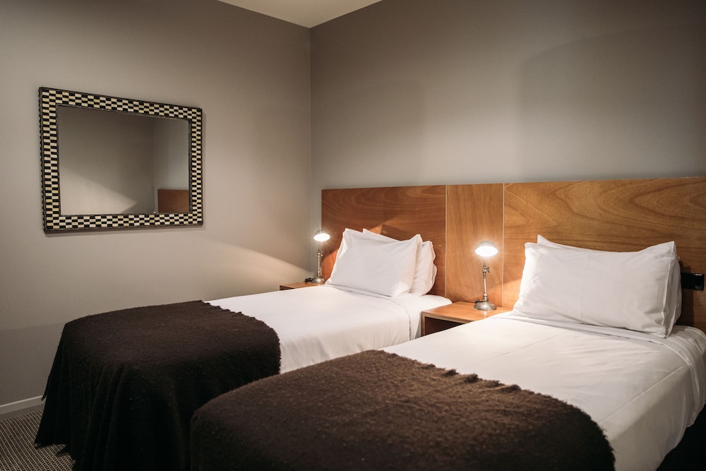 King Henry Suite