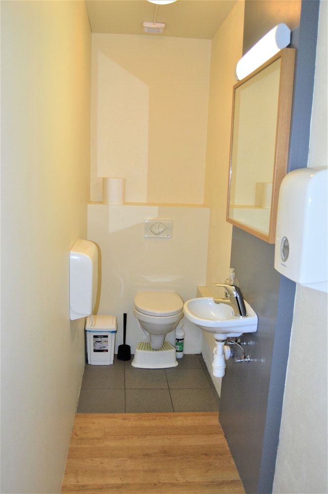 Twin Room, Shared Bathroom photo 3