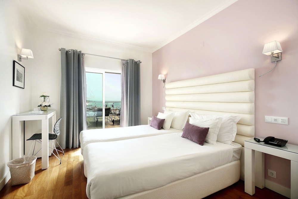 Twin Room, Patio, Sea View (With public terrace - pool area) photo 2