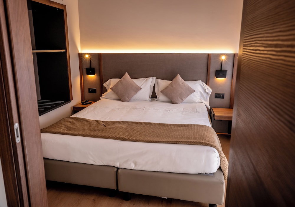 Classic Studio, 1 Double or 2 Twin Beds (2 people) photo 3