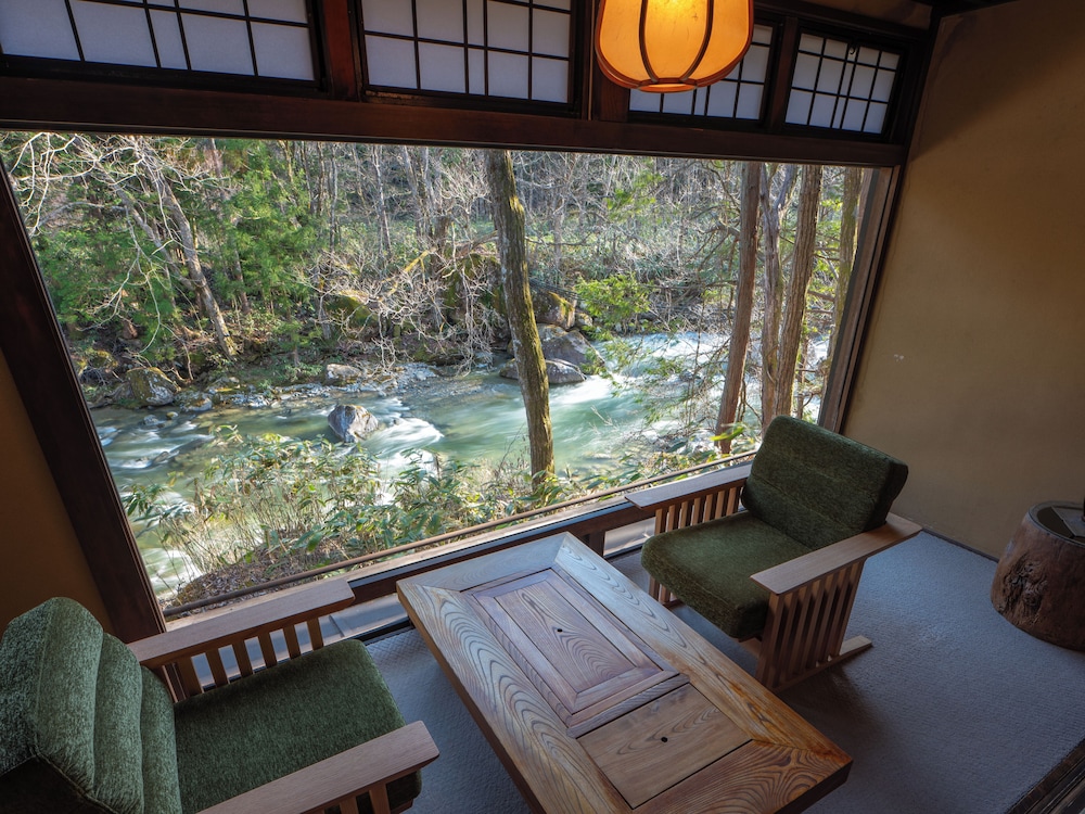 Traditional Japanese Style Room (Ichinomiya), Non Smoking thumbnail 6