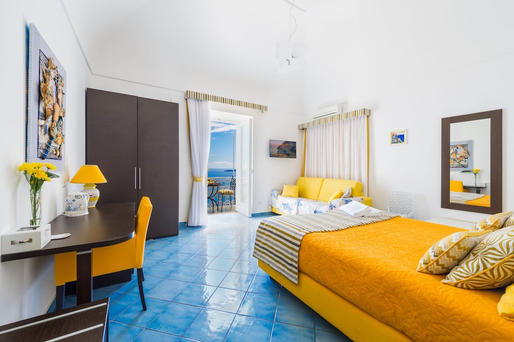 Deluxe Room, Sea View photo 1