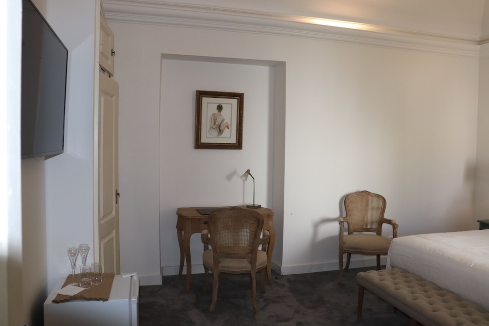 Deluxe Double Room photo 3