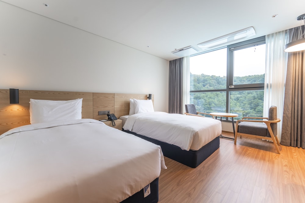 Twin Room, 2 Twin Beds - Photo 1
