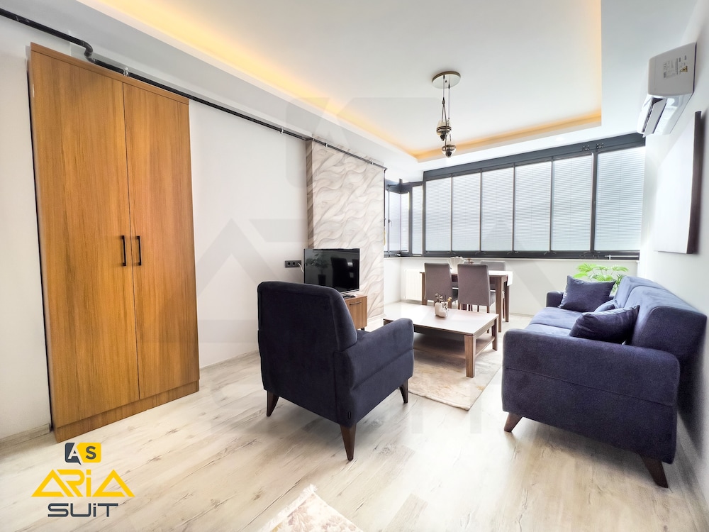 Deluxe Apartment, Balcony, City View photo 3
