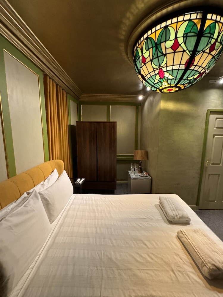 Standard Double Room, Ensuite (1st Foor - Room LC2) photo 3