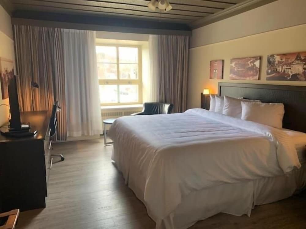 Executive Room, 1 King Bed, Sea View photo 2