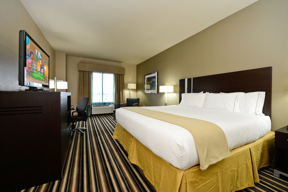 Suite, Multiple Beds (Additional Living Area) photo 1