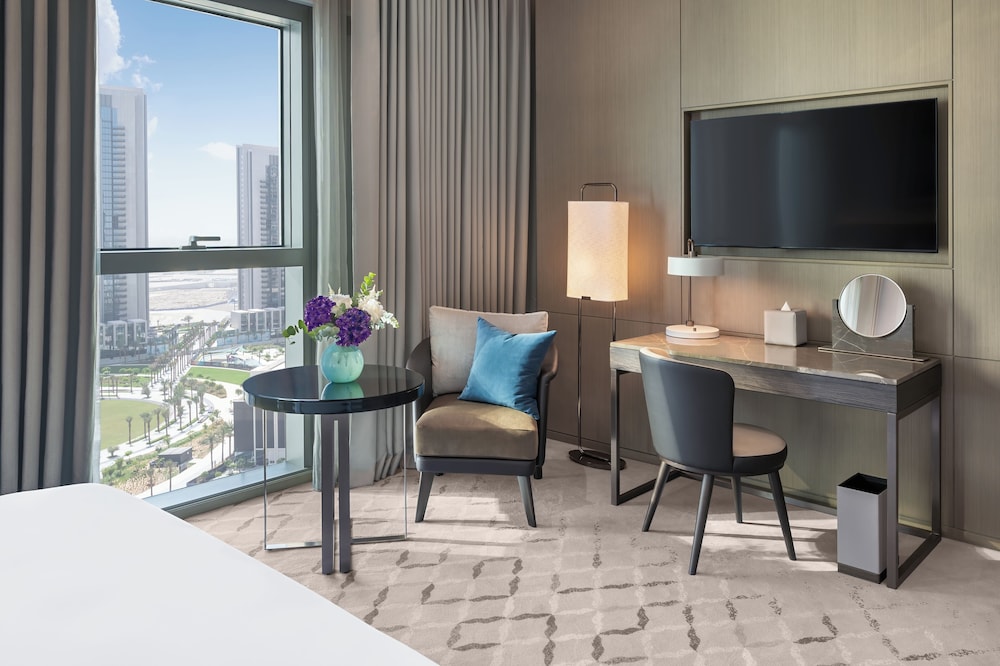 Luxurious Family Stay - Deluxe Interconnecting Rooms thumbnail 5