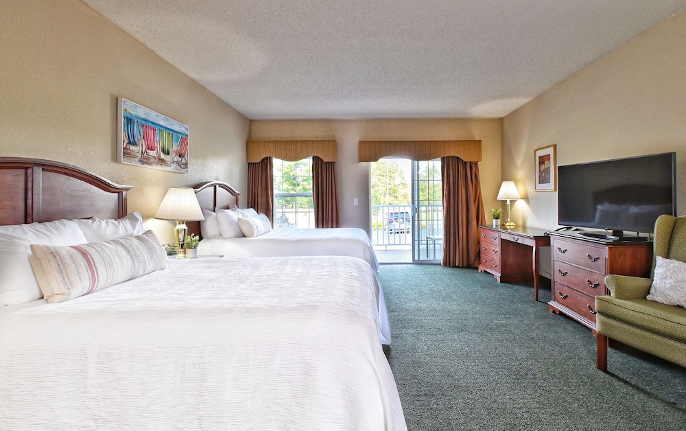 Junior Suite (Double Full with Sofa Bed) - Photo 2