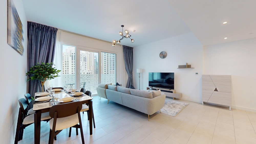 Apartment, 1 Bedroom, Pool Access photo 2