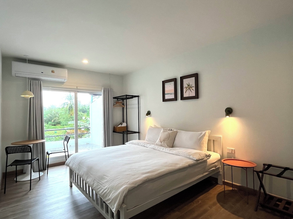 Superior Double Room, Garden View, Annex Building photo 1