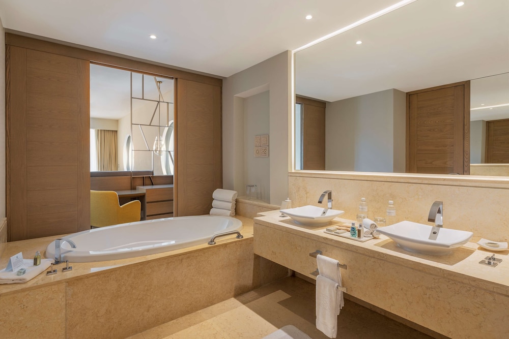 Grand Class Pool Suite Ocean Front - Photo 7