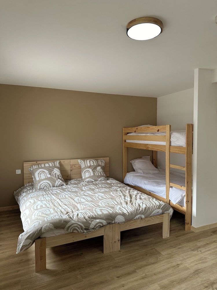 Standard Quadruple Room, City View