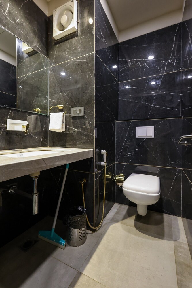 Royal Room photo 2
