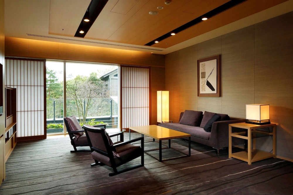 Garden Suite Twin, Non Smoking (Breakfast & Club Lounge Access Included)