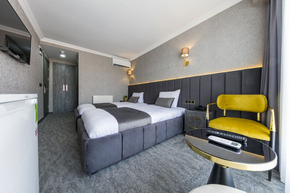 Standard Twin Room photo 3