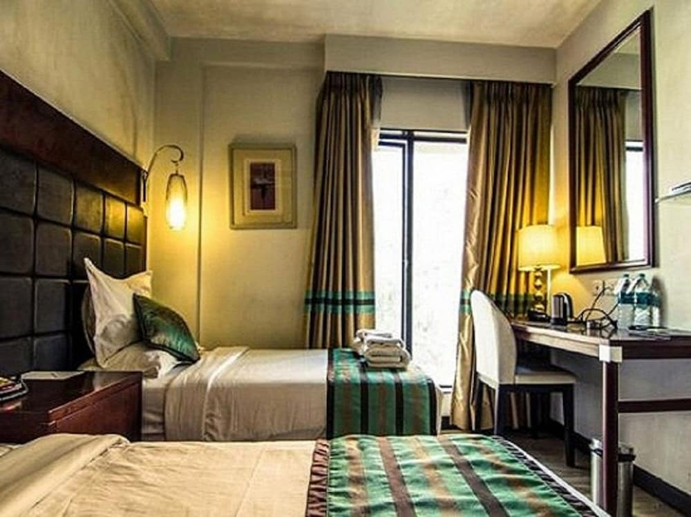 Executive Twin Room, 2 Twin Beds, City View
