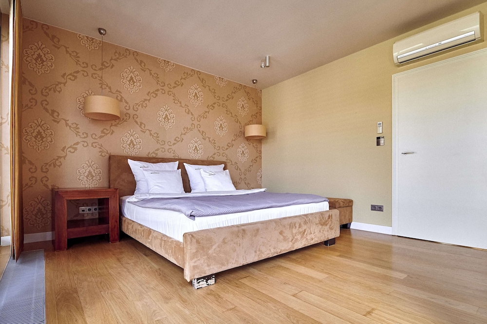 Deluxe Suite, 3 Bedrooms, River View photo 2