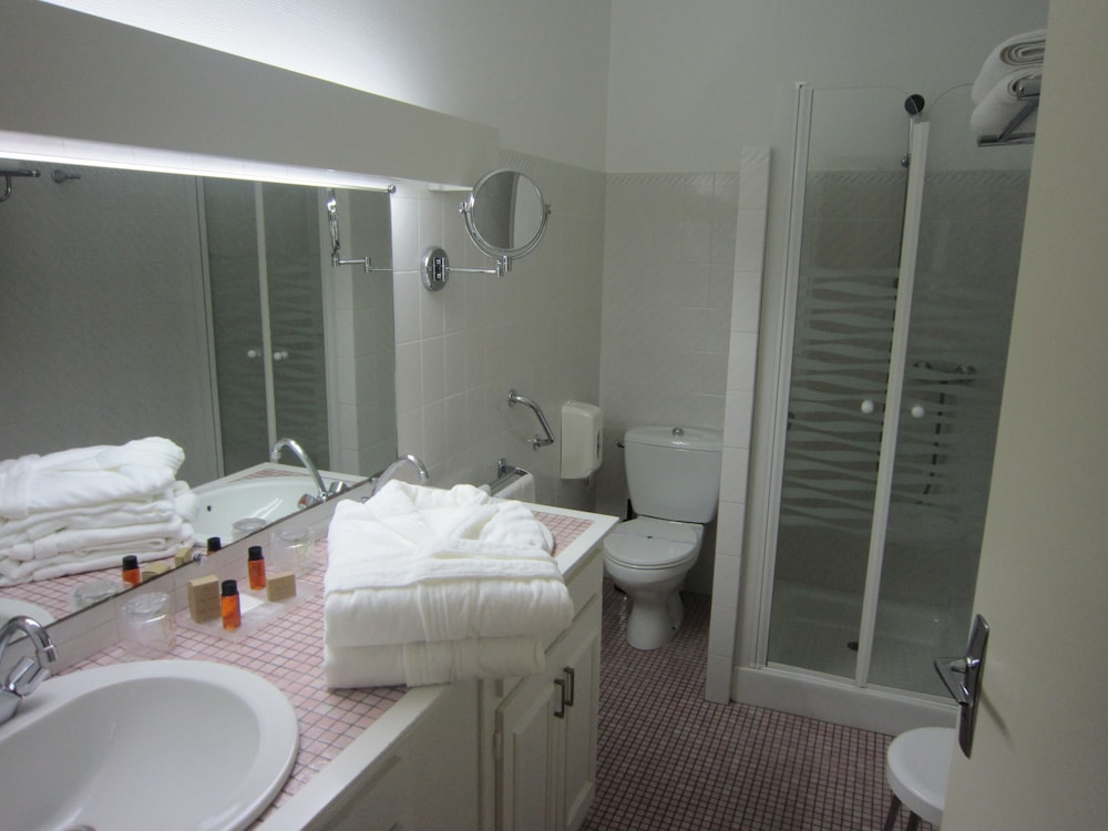 Superior Twin Room photo 3
