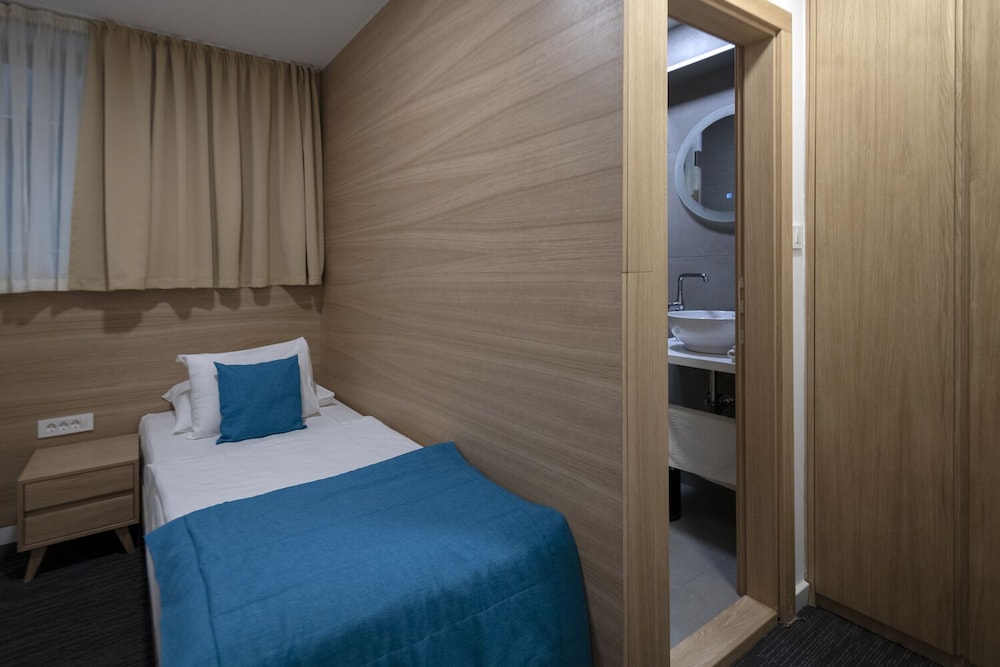 Economy Room photo 2