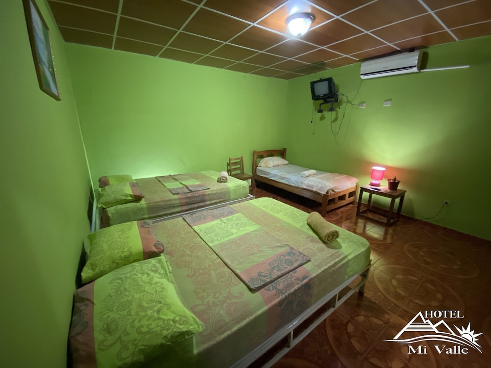 Basic Triple Room, Multiple Beds photo 2