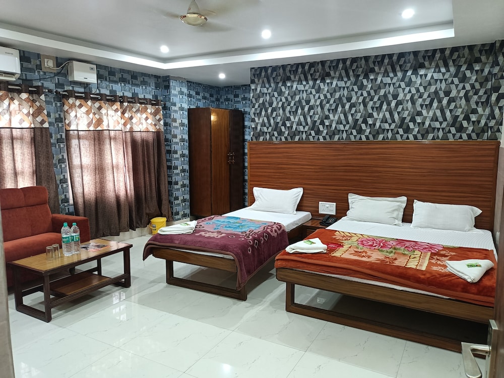 Deluxe Triple Room photo 3