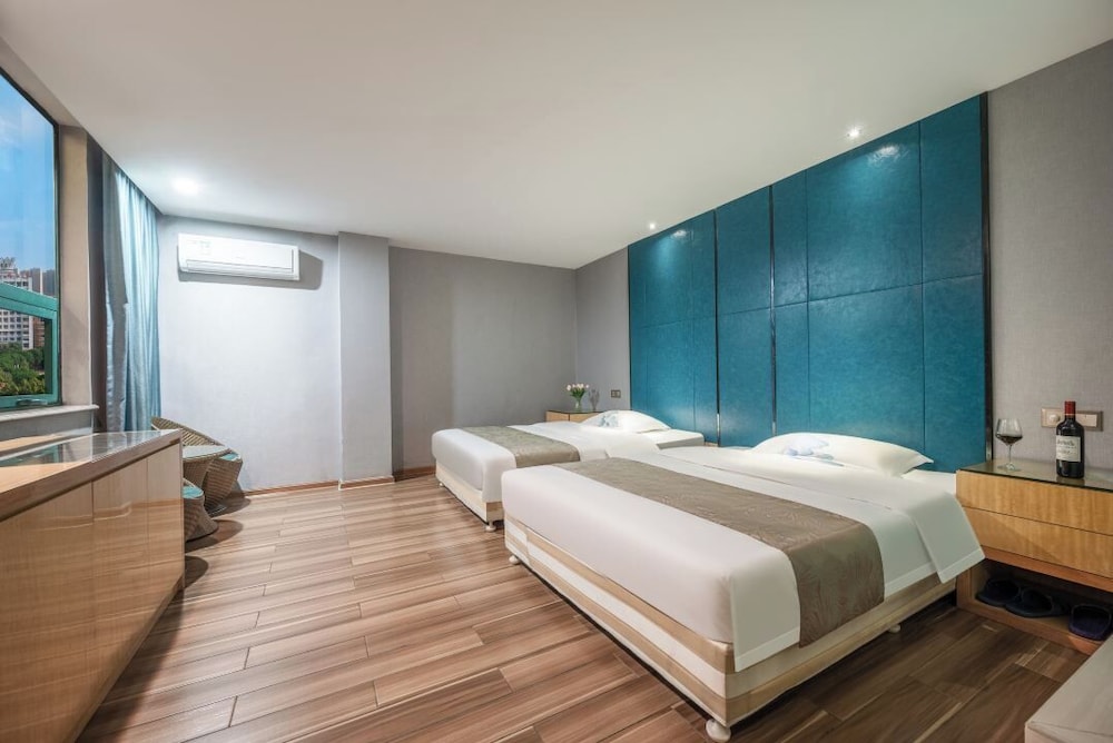 Comfort Twin Room, City View photo 2