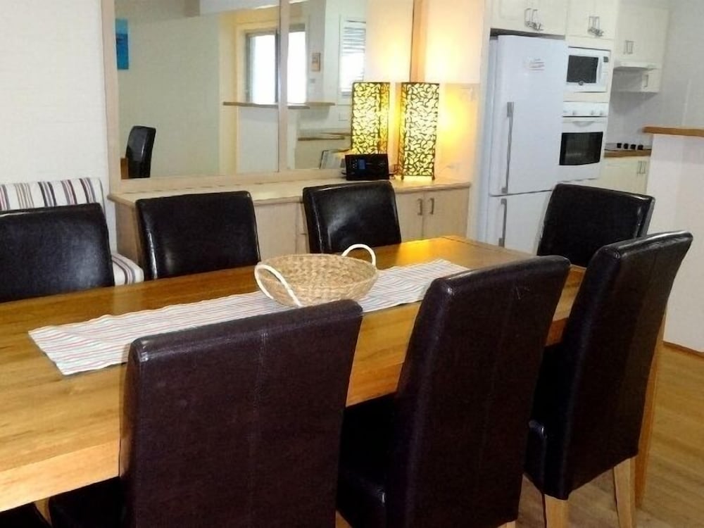 Townhome, 3 Bedrooms photo 2