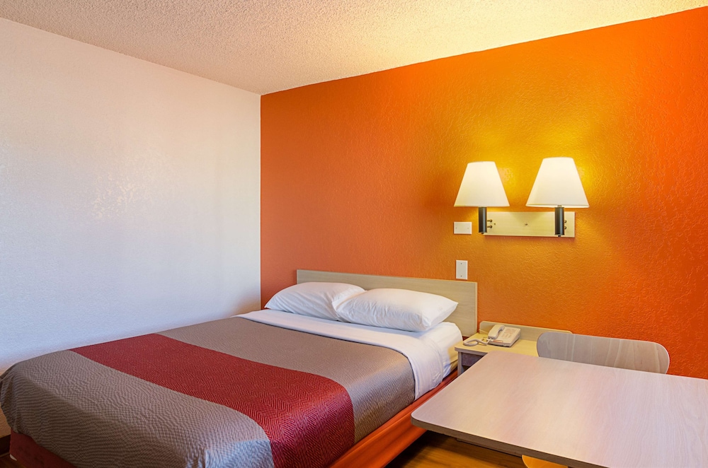 Deluxe Room, 1 Double Bed, Accessible, Non Smoking photo 2