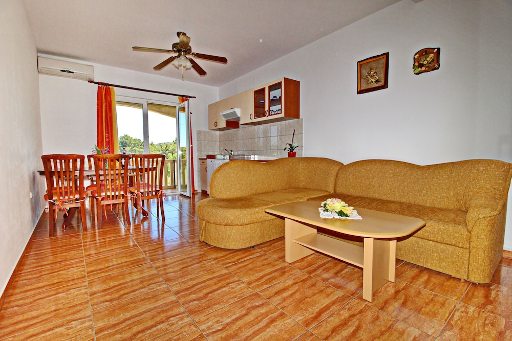 Standard Apartment, 1 Bedroom, Terrace, Garden View