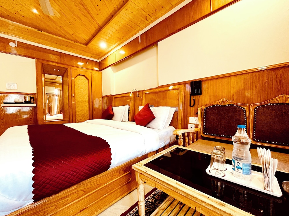Premier Room - Photo 10