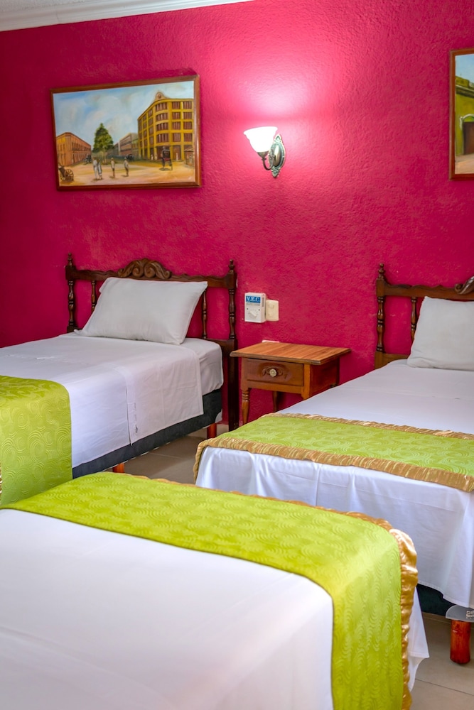 Standard Triple Room - Photo 3