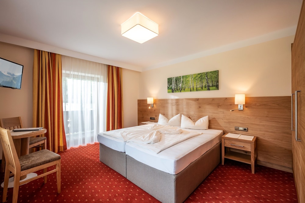Double Room, Balcony (Ahornspitze) photo 1
