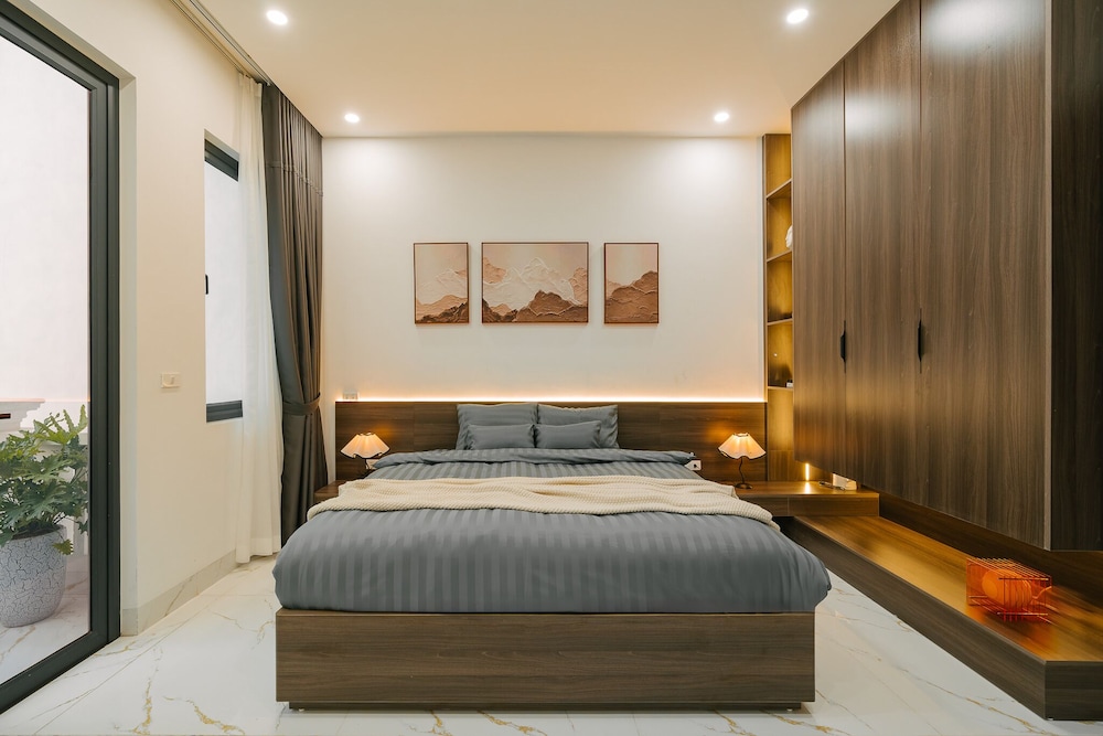 Deluxe Double Room, 1 King Bed, Balcony