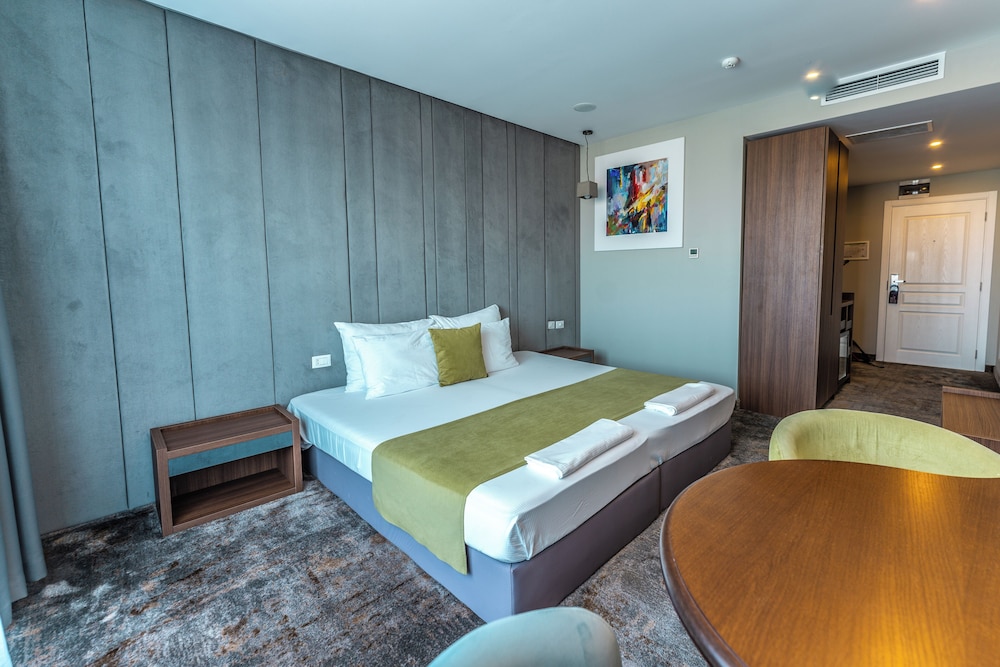 Deluxe Room, Park View photo 1