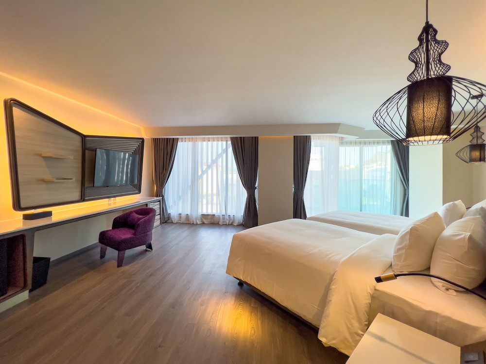 Amethyst Executive Room - Photo 6