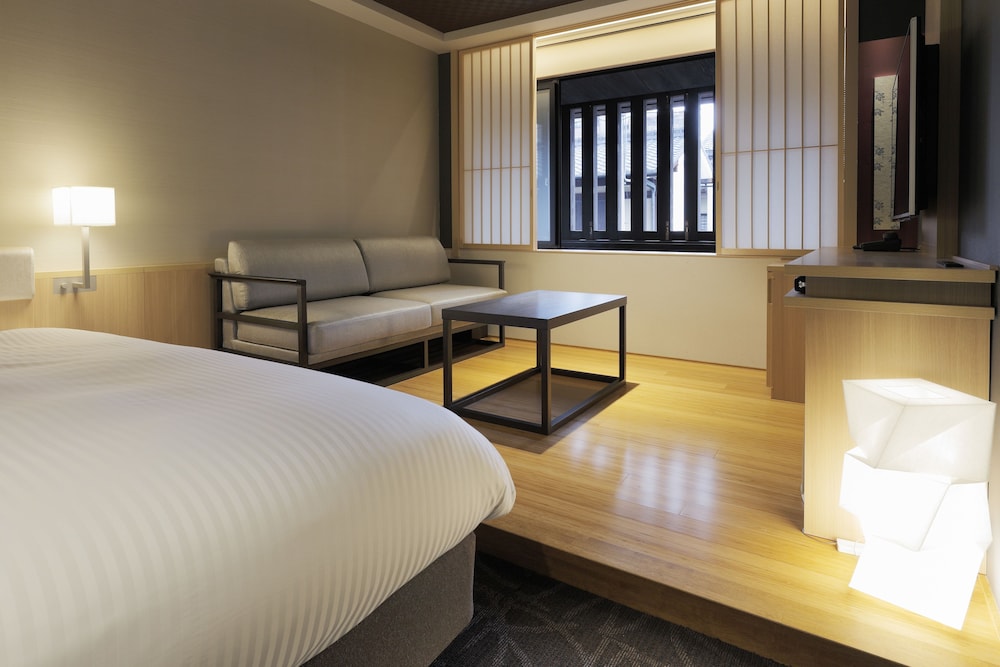 Deluxe , 2 beds (+Japanese style (futon)), Non Smoking