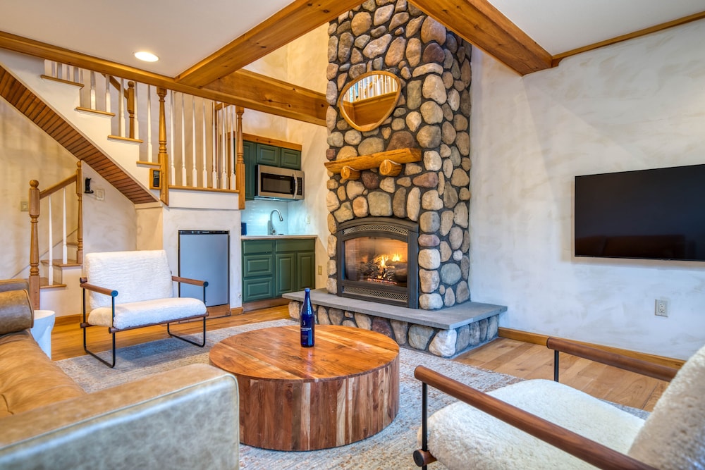 Deluxe Duplex, Housekeeping, Mountainside photo 3