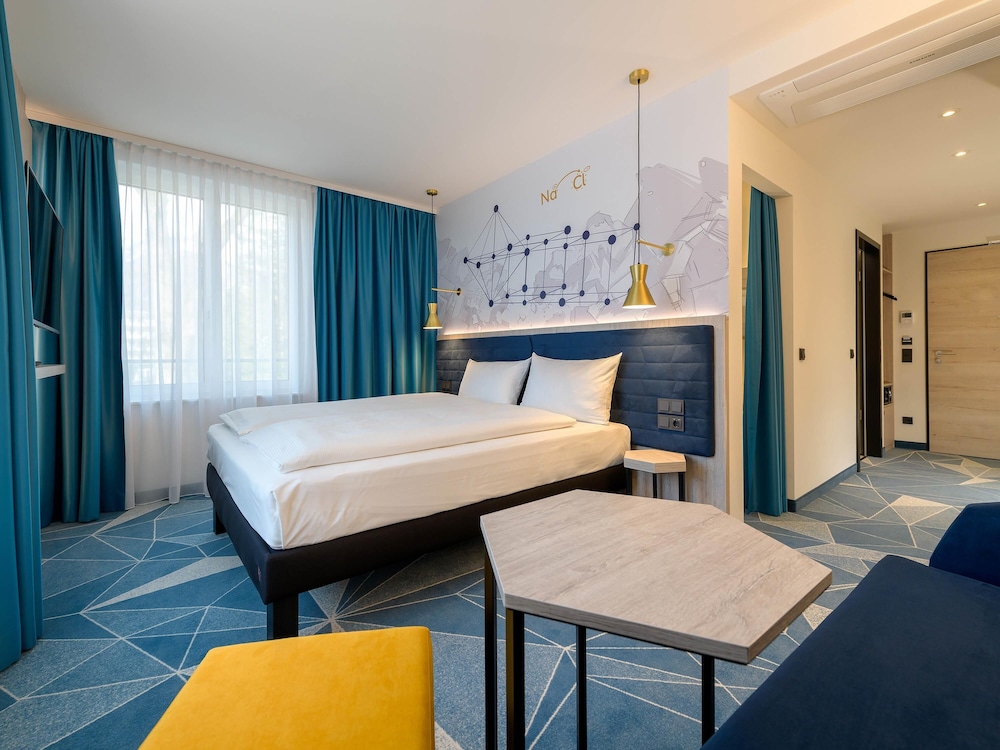 Family Room, Multiple Beds (Modern) - Photo 1