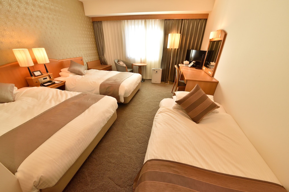 Triple Room, Non Smoking (Twin Room + Extra bed)