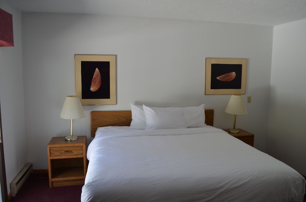 Family Room, Multiple Beds photo 1