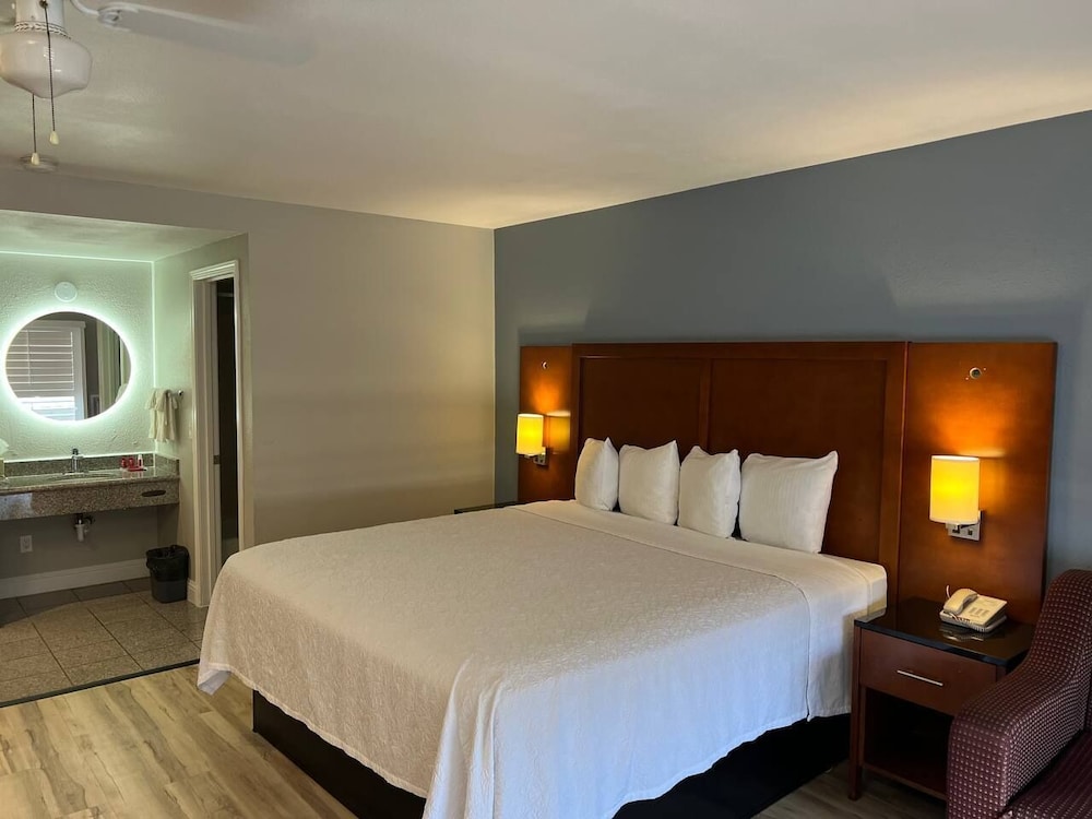 Standard Room - Photo 1