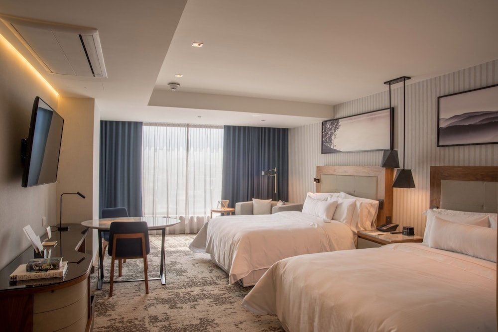 Premium Room, 2 Queen Beds, City View