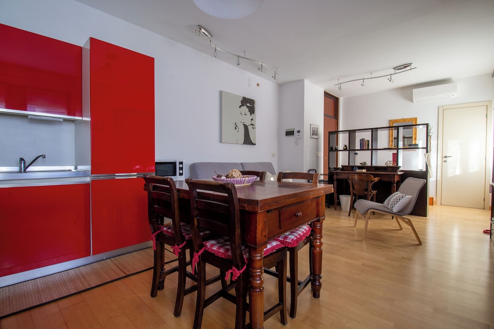 Apartment (1 Bedroom)