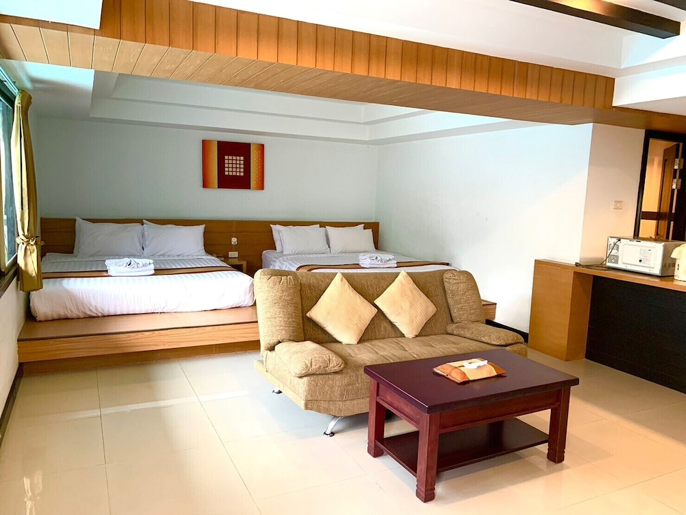 Family Room - Photo 1